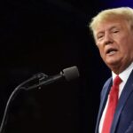 Trump Umumkan Rencana Pengenaan Tarif 10 Persen terhadap Barang Impor dari China, Memicu Kekhawatiran Perang Dagang