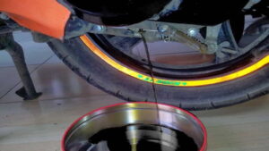 Pentingnya Mengganti Oli Gardan pada Motor Matik, Jangan Abaikan Fungsi Kritis Ini!