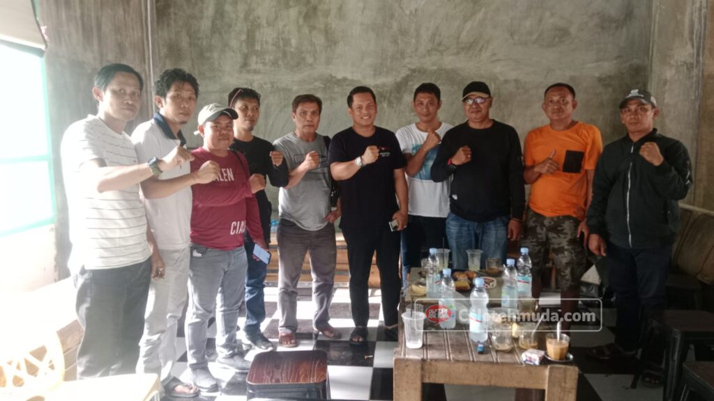 Wakil Ketua DPRD Sulsel Sufriadi Arif Silaturahmi dengan Awak Media di Wajo