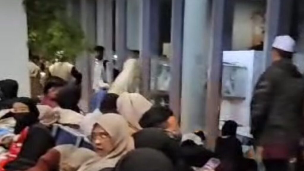 Ratusan Jemaah Umrah Asal Sulsel Tertahan di Jeddah, Garuda Indonesia Tunda Penerbangan