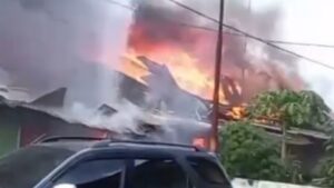 Kebakaran Hebat di Asrama Kesdam XIV Hasanuddin, 40 Rumah Hangus