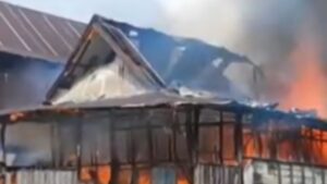 Kebakaran di Polman Hanguskan Lima Rumah, Kerugian Capai Ratusan Juta