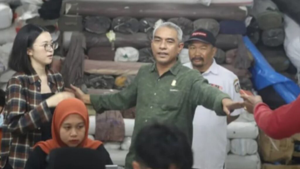 Komisi A DPRD Makassar Sidak Gudang Plastik di Ujung Tanah, Warga Mengeluh
