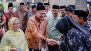 Wali Kota Makassar Munafri Arifuddin Berbuka Puasa Bersama Warga di Masjid Hikmah