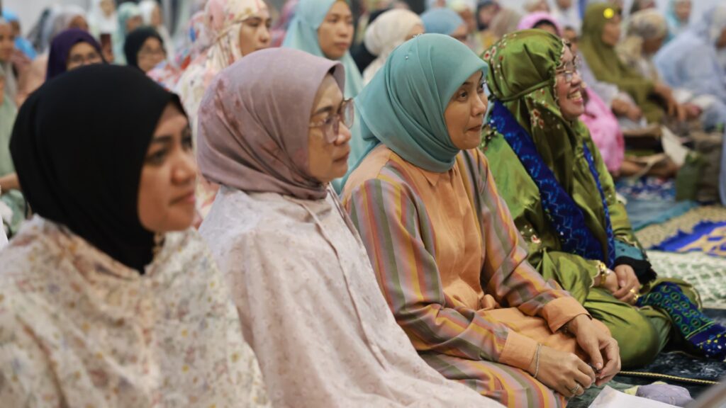 Wakil Wali Kota Makassar Ajak Masyarakat Pererat Silaturahmi Lewat Salat Tarawih Bersama di Masjid Besar Al-Muamalah