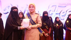 Aliyah Mustika Ilham Serahkan Penghargaan kepada 31 Hafiz Al-Qur’an di Yatim Fest Ramadan