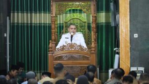 Hari Pertama Menjabat, Munafri Arifuddin Ajak Pegawai Pemkot Makassar Tingkatkan Disiplin Lewat Salat Berjamaah