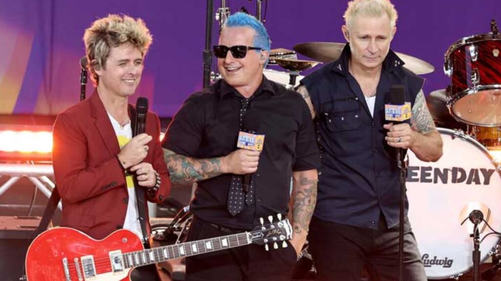 Green Day Tunjukkan Solidaritas untuk Palestina Saat Tampil di Coachella 2025
