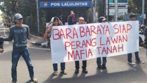 Tak Pernah Hadir di Sidang, Itje Siti Aisyah Dipertanyakan Warga Bara-Barayya