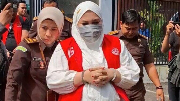 Terdakwa Skincare Bermerkuri Bacakan Pledoi Sambil Menangis, Ungkap Tekanan Psikologis Selama Persidangan