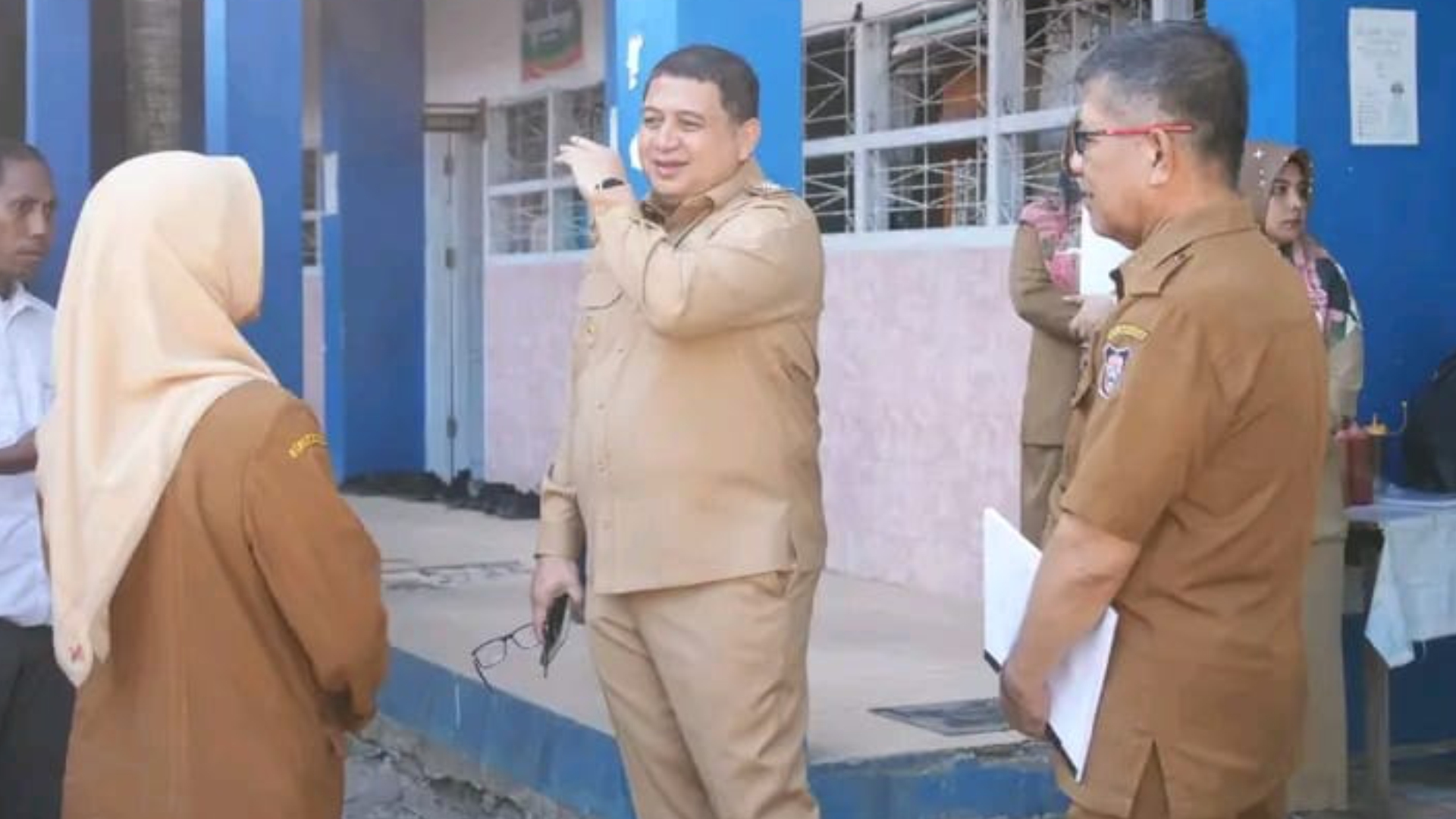 Wali Kota Makassar Sidak SMP Negeri 53, Instruksikan Perbaikan Fasilitas dan Penambahan Ruang Kelas