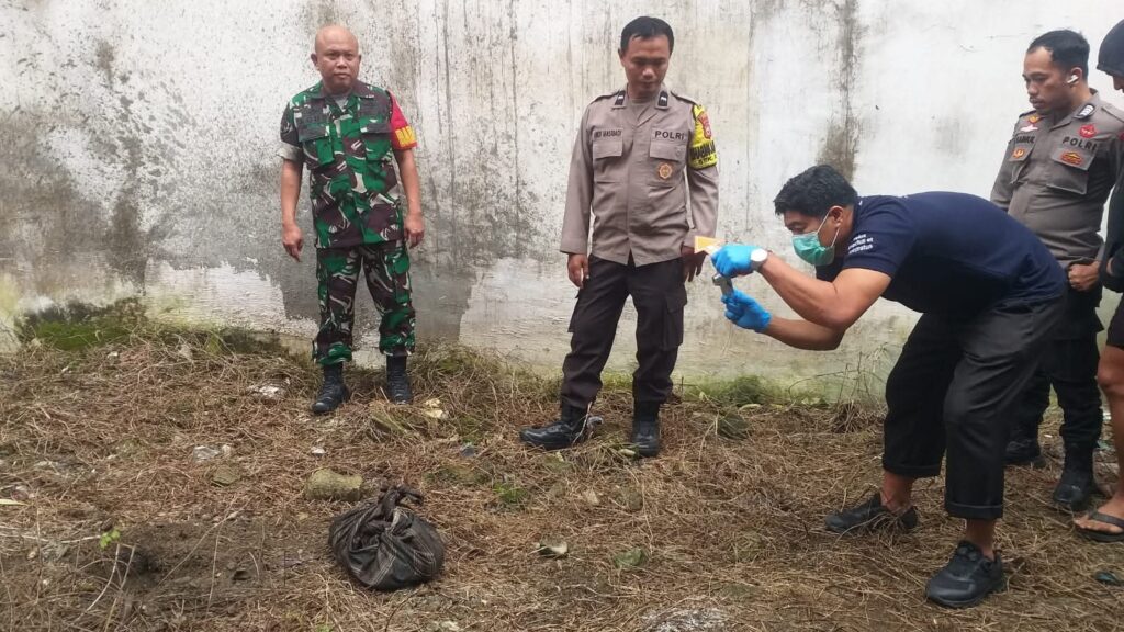 Bukan Sampah, Tapi Mayat Bayi! Penemuan di Lorong Jeppee Bikin Warga Panik