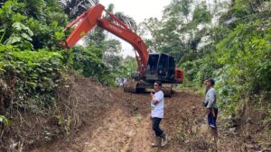 Bupati Sidrap Turun Langsung Buka Jalur Ekstrem ke Dengeng-dengeng