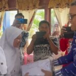 Program Pro Rakyat, Bupati Jeneponto Bagi Perlengkapan Sekolah untuk Pelajar Kurang Mampu