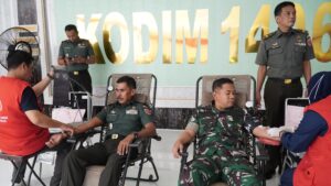 TNI Peduli Rakyat, Kodim 1406/Wajo Gelar Baksos Pemeriksaan Kesehatan dan Donor Darah