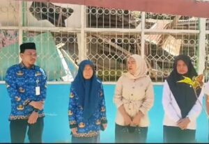 Apriliani Nurdin Tinjau SD 72 Sappa, Minta Pemerintah Segera Cari Solusi