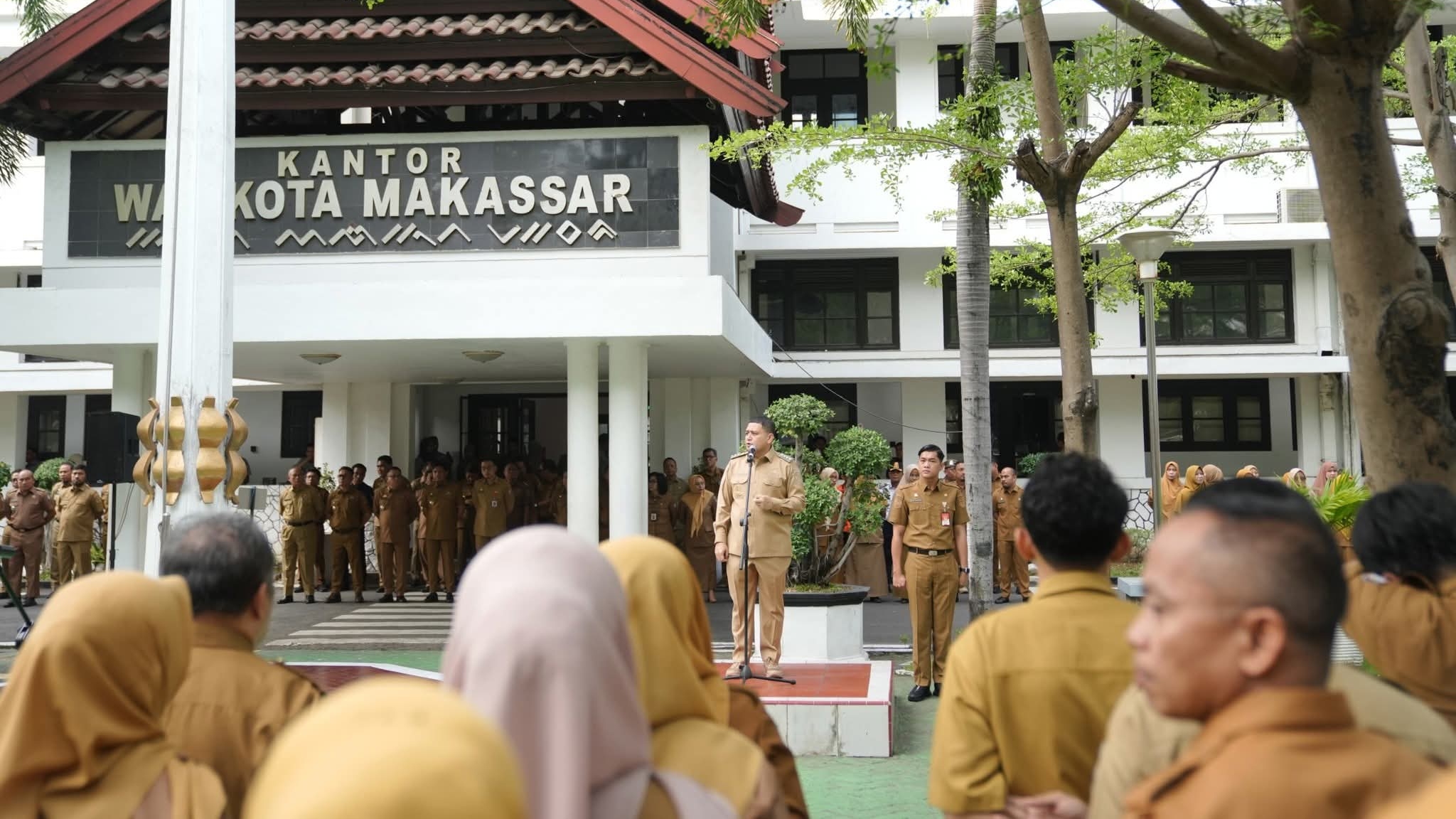 Wali Kota Makassar, Munafri Arifuddin, ingatkan ASN untuk stop flexing di medsos.