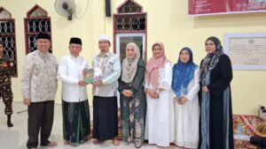 DPRD Wajo Gelar Tabligh Akbar Peringatan Isra Mi’raj, Wakafkan 200 Al-Qur’an