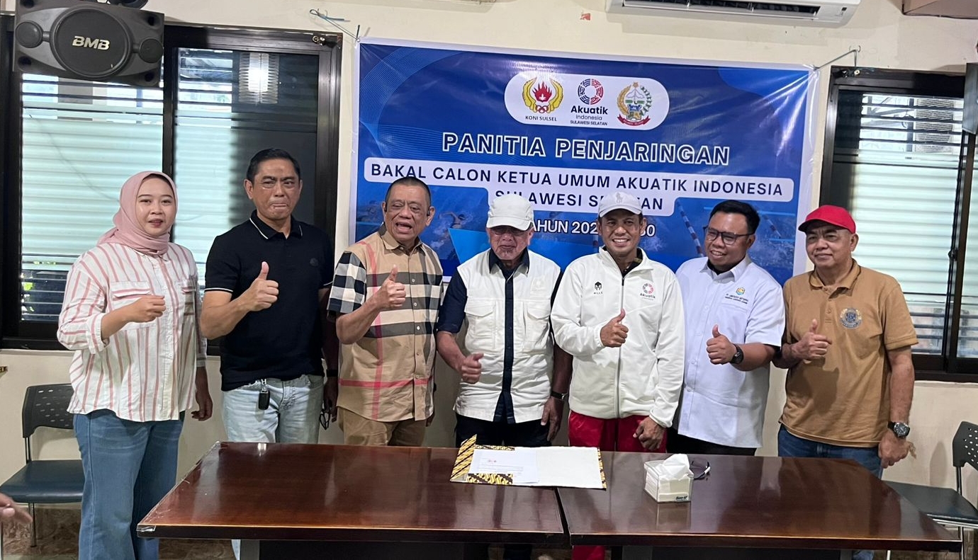 Amirullah Nur Jadi Calon Pertama yang Kembalikan Formulir Pendaftaran Akuatik Sulsel